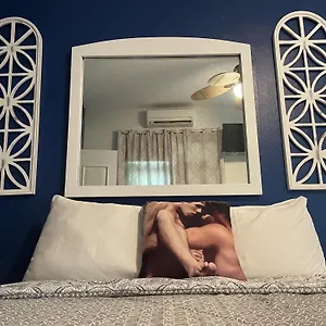 King Sling Room, Between Pool And Jacuzzi - Enjoy! (Adults Only) Apartment